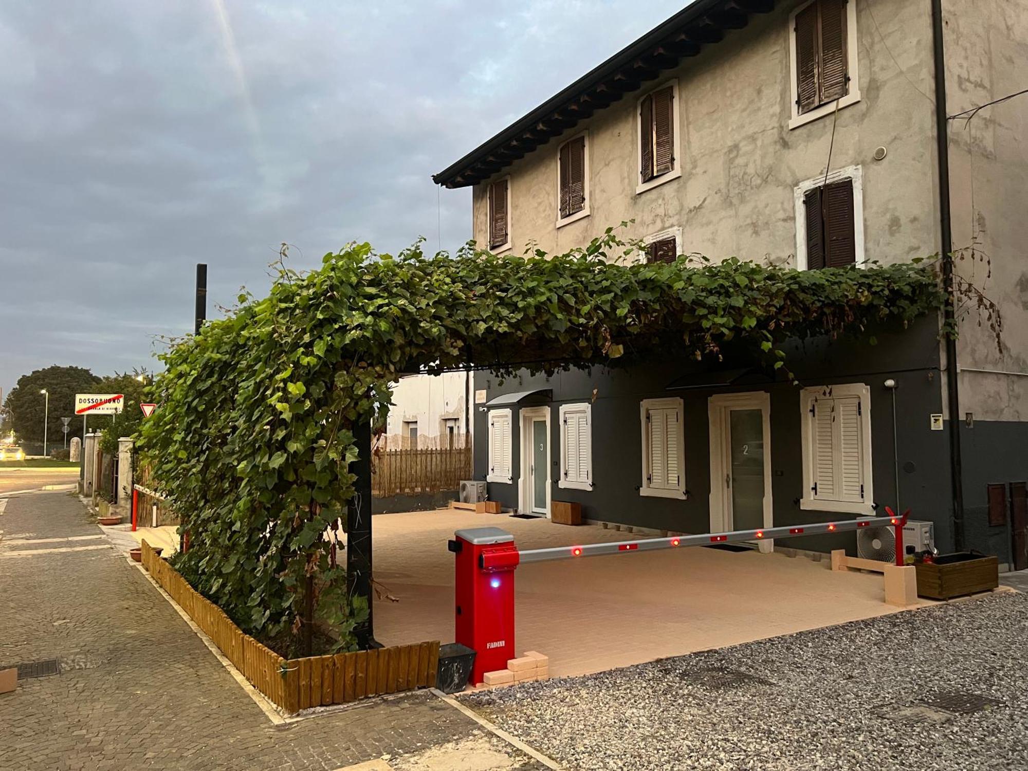 La Pergola Suites Dossobuono Exterior photo